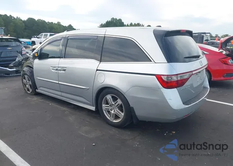 2013 Honda Odyssey Touring/Touring Elite from USA, damaged, VIN 5FNRL5H95DB064878